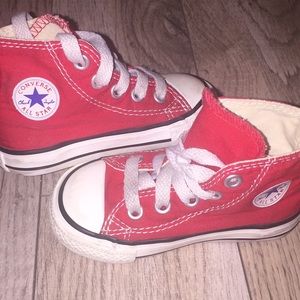Red Converse All-Stars toddler size 5